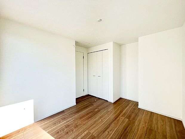 【洋室】自分だけのスペース、どんなお部屋にするかとっても楽しみですね!