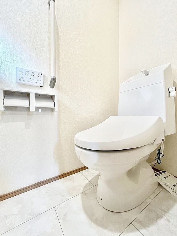 【トイレ】トイレは安心の2箇所!朝のバタバタも一安心です。