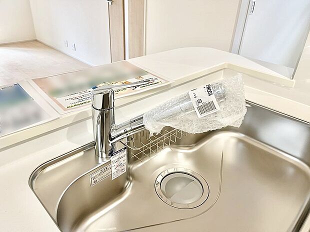 【シンク】広々としたシンクでお料理やお皿洗いもラクラク快適に!