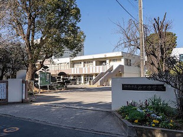 船橋市立行田中学校(約1,100m)