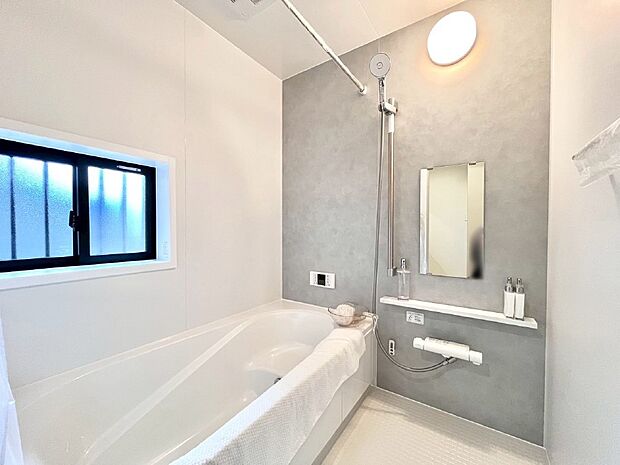 【浴室】一日の疲れを癒やす大切なバスタイム。ゆっくりとお風呂を楽しんで疲れをとりたいですね！  