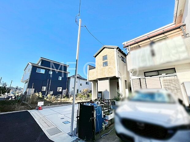 【前面道路含む現地写真】堂々完成！！ ここから始まる新生活を応援いたします！ 