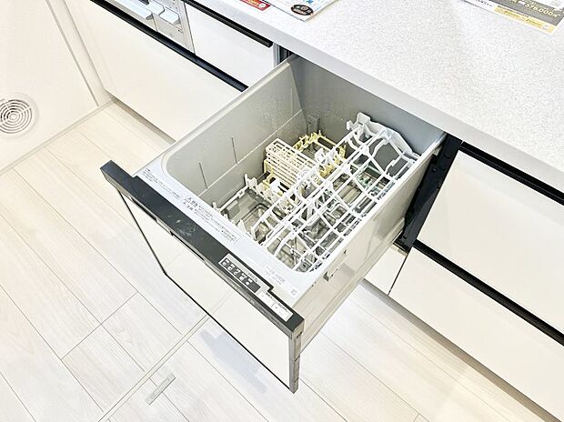 【食洗機】面倒なお片づけは食洗機にお任せ！家事の負担が減って、時間にも気持ちにもゆとりができます。