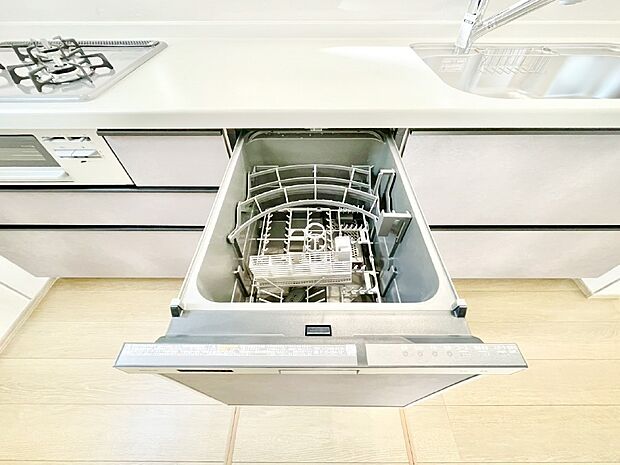 【食洗機】面倒なお片づけは食洗機にお任せ！家事の負担が減って、時間にも気持ちにもゆとりができます。