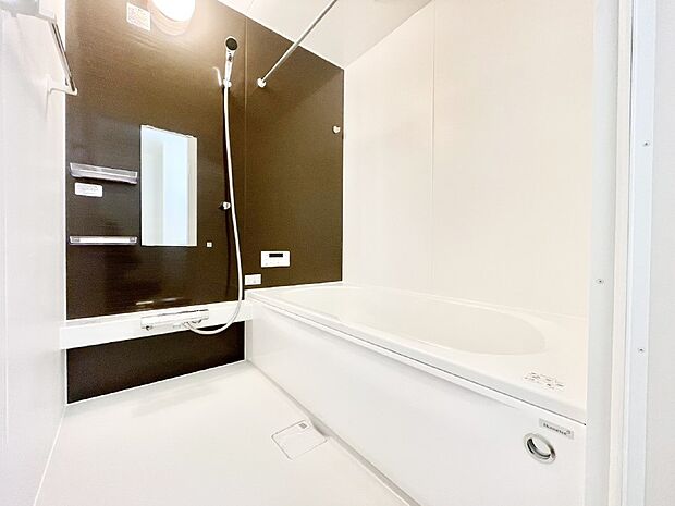 【浴室】落ち着いた雰囲気でゆっくりお寛ぎいただけるバスルーム