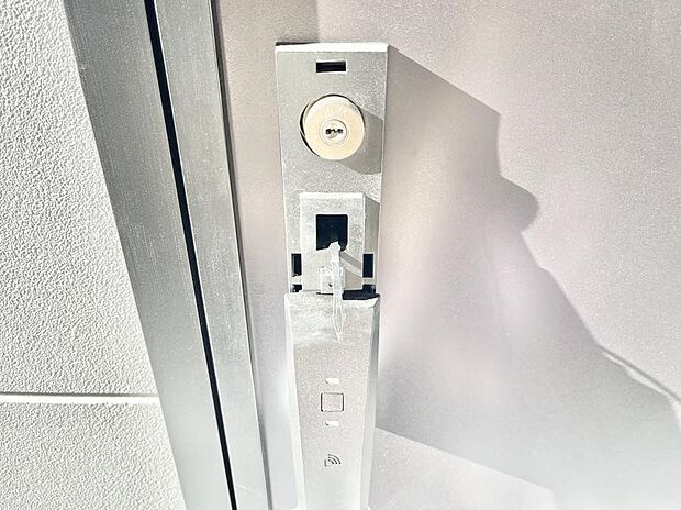 【玄関】ラクラク開錠!スマートコントロールキー。