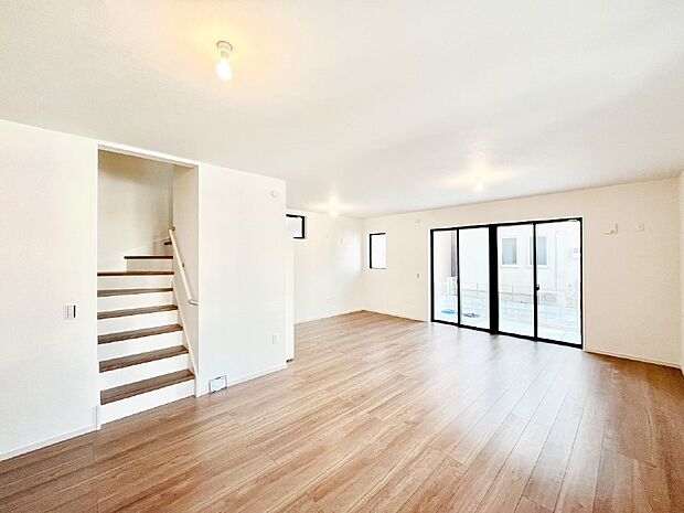 【ダイニング】家族が自然と集まる憩いのスペースになりそう