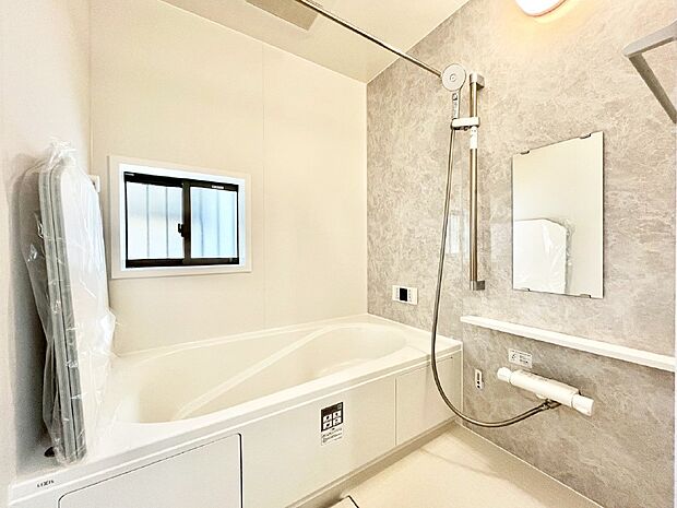 【浴室】落ち着いた雰囲気でゆっくりお寛ぎいただけるバスルーム