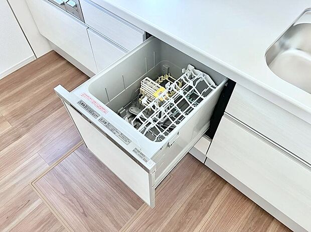 【食洗機】面倒なお片づけは食洗機にお任せ！家事の負担が減って、時間にも気持ちにもゆとりができます。