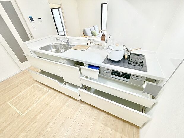 【スライド収納】使いやすさを優先したスライド式収納タイプ！