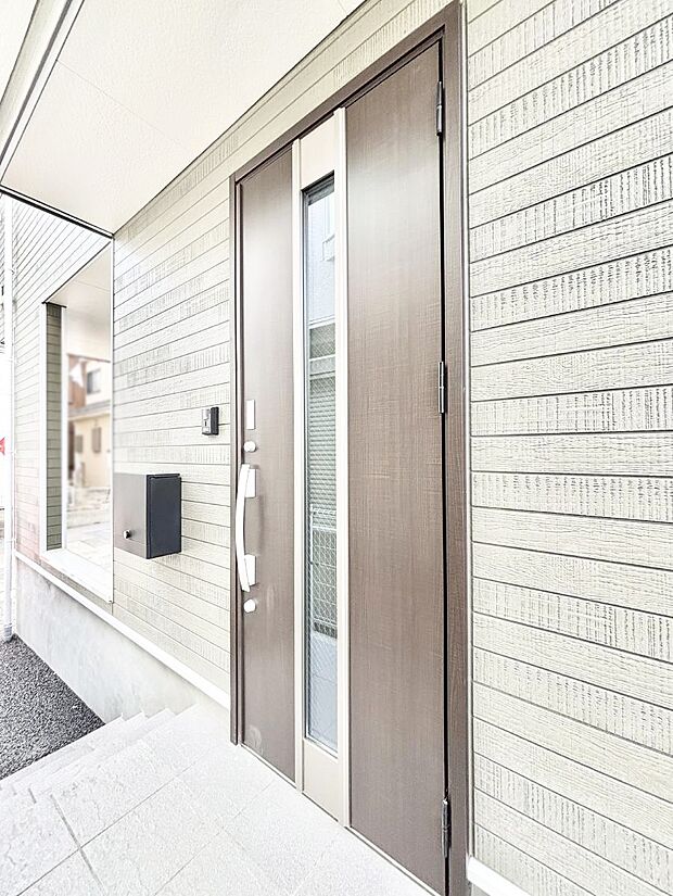 【玄関】いつも気持ち良くご家族を迎えられる玄関