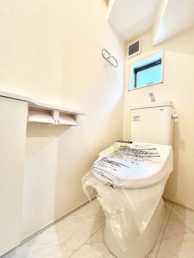 【トイレ】トイレは安心の２箇所！朝のバタバタも一安心です。 