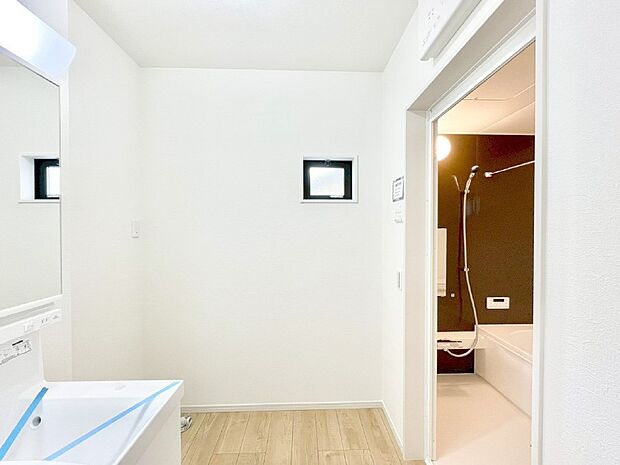 【ランドリースペース】広々とゆとりのあるランドリースペース。  