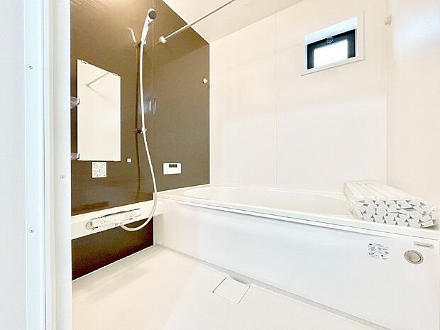 【浴室】一日の疲れを癒やす大切なバスタイム。ゆっくりとお風呂を楽しんで疲れをとりたいですね！  