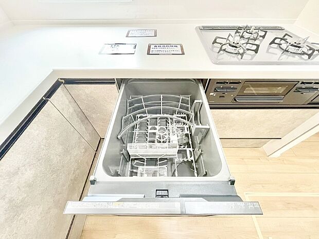 【食洗機】面倒なお片づけは食洗機にお任せ！家事の負担が減って、時間にも気持ちにもゆとりができます。