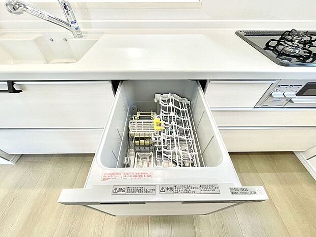 【食洗機】面倒なお片づけは食洗機にお任せ！家事の負担が減って、時間にも気持ちにもゆとりができます。