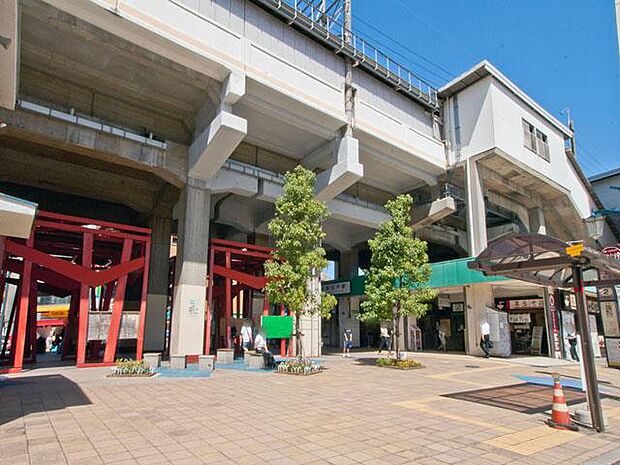 新松戸駅（約1,440m・徒歩18分）