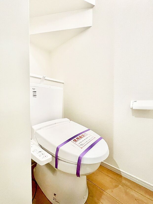 【トイレ】トイレは1階と2階それぞれに配置されていてとても便利です。 