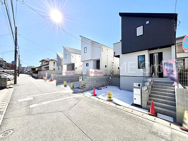 【前面道路含む現地写真】堂々完成!! ここから始まる新生活を応援いたします!