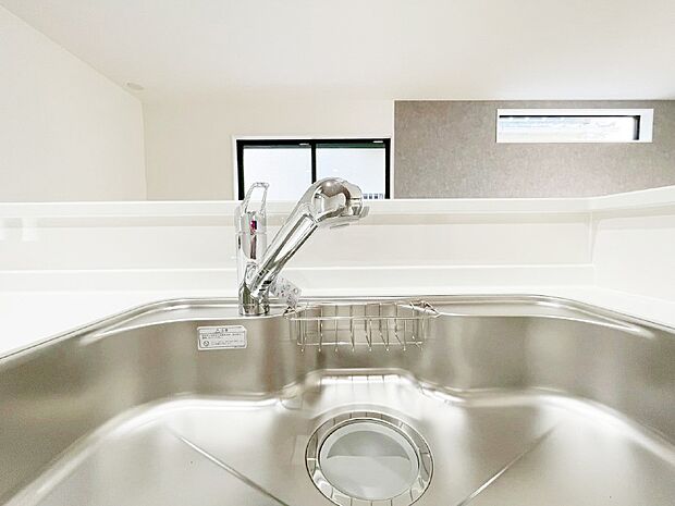 【蛇口一体型浄水器】いつでも清潔なおいしいお水を。一つの水栓で水道水と浄水を使い分け。