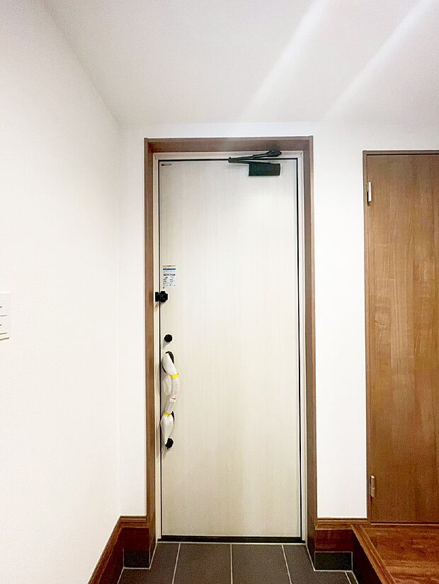 【玄関】帰ってきてホッとする玄関。帰るのが楽しみになりますね！