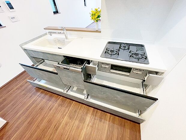 【スライド収納】使いやすさを優先したスライド式収納タイプ！