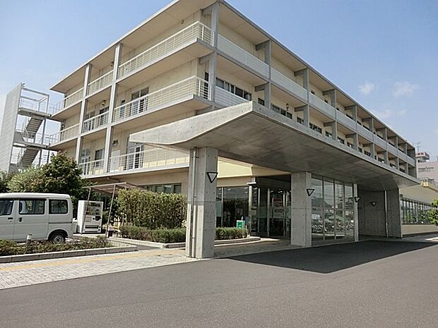 三郷中央総合病院（約2,100m）