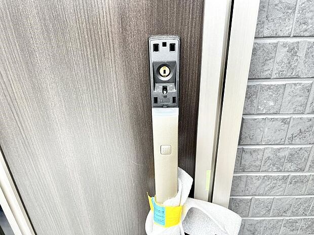 【玄関】ラクラク開錠！スマートコントロールキー。