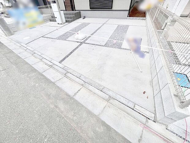 【駐車場】目の前が駐車場だと雨の日も大量にお買い物をした時も便利ですね