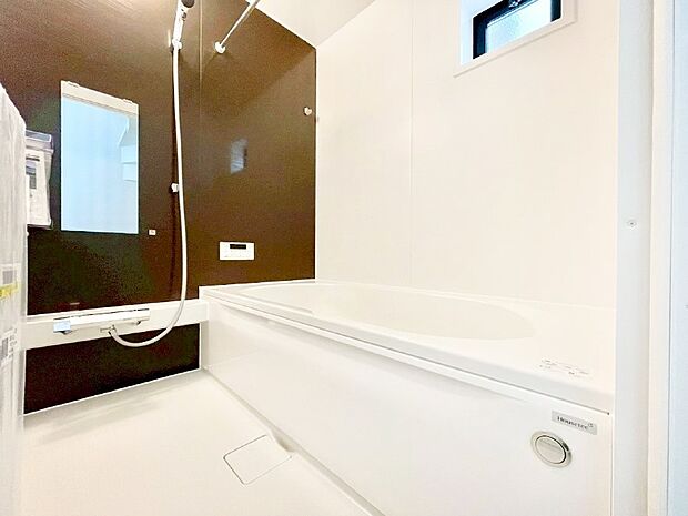 【浴室】落ち着いた雰囲気でゆっくりお寛ぎいただけるバスルーム