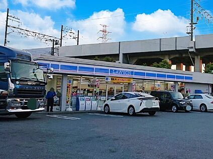 ローソン 原木インター店 800m(10分)