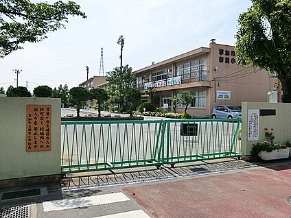 草加市立新里小学校 860m