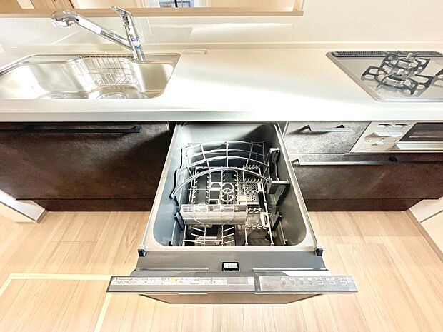 【食洗機】面倒なお片づけは食洗機にお任せ!家事の負担が減って、時間にも気持ちにもゆとりができます。