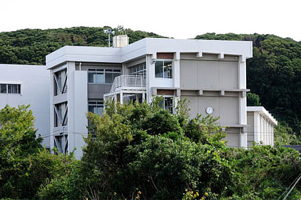 横須賀市立浦賀中学校(約1,160m)