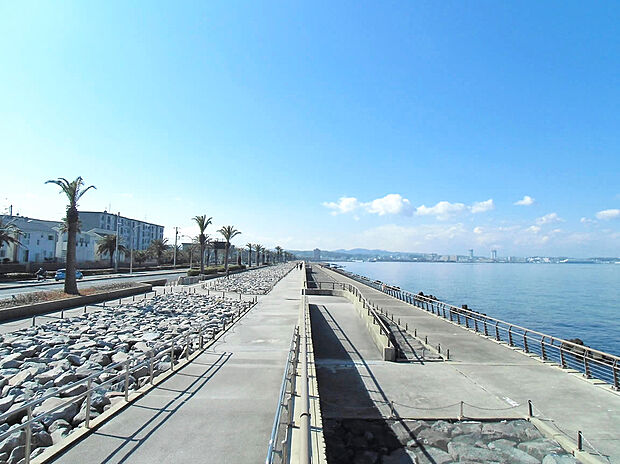 馬堀海岸(約1,200m)