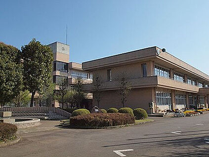 高山学園つくば市立高山中学校 約2,000m(徒歩約25分)