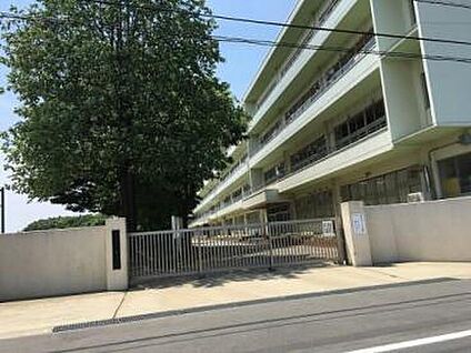 牛久市立牛久第三中学校 約1300m(徒歩約17分)