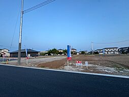 茨城県土浦市西根南3丁目1899-2 外5筆