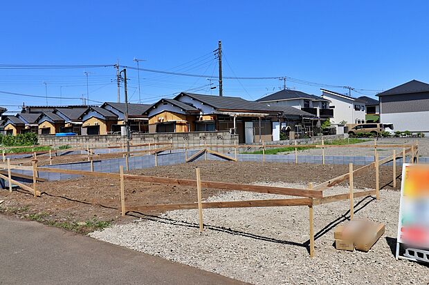 JR八高線・西武池袋線「東飯能」駅徒歩15分♪2路線利用可能で多方面へのアクセス良好です。