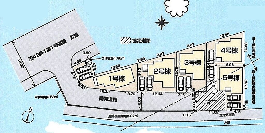 全棟カースペース２台分確保！ご夫婦でお車を所有できますね。ご家族分の自転車置き場にも便利です♪