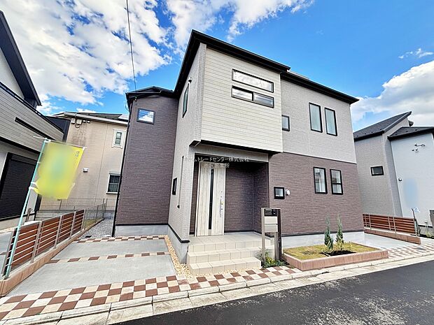 『１０号棟』
気になった物件すぐにご見学対応させていただきます♪平日・お仕事帰りなど、いつでもご案内可能です♪周辺環境と併せて、実際に現地をご確認ください♪