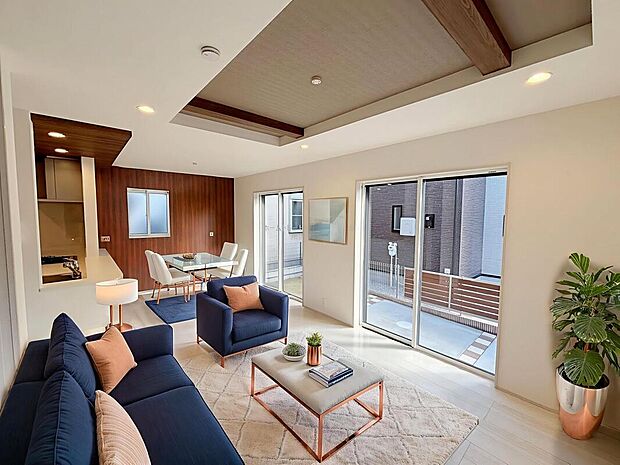 スタイリッシュな印象のリビングです。ホームパーティのお客様が増えても、これだけ広いリビングなら大丈夫♪※家具をCGで加工しています。家具付き販売ではございません。