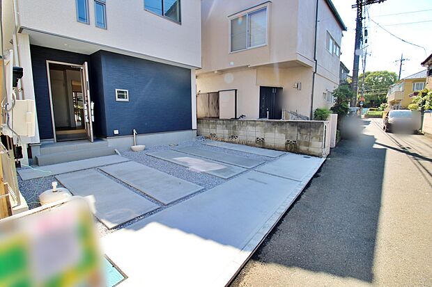 ひとたび扉を開けばそこに待っているのは上質な空間とマイホームでの新生活をイメージさせる優雅なひととき。「この家なら…」ではなく「ここに住みたい♪」と思う感動をお届けいたします。