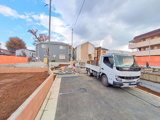 『５号棟』
ひとたび扉を開けばそこに待っているのは上質な空間とマイホームでの新生活をイメージさせる優雅なひととき。「この家なら…」ではなく「ここに住みたい♪」と思う感動をお届けいたします。