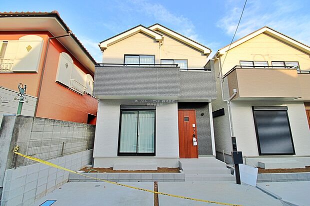 『A号棟』
気になった物件すぐにご見学対応させていただきます♪平日・お仕事帰りなど、いつでもご案内可能です♪周辺環境と併せて、実際に現地をご確認ください♪