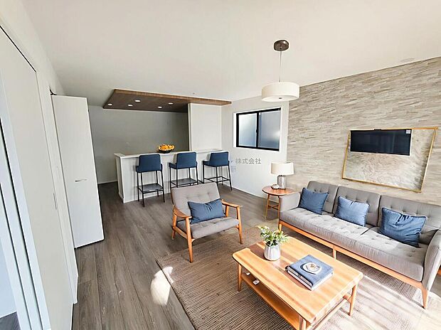 広々としたLDKに、自分好みのインテリアでレイアウト。季節ごとに模様替えなども、楽しみの一つとなりそうです。※家具をCGで加工しています。家具付き販売ではございません。