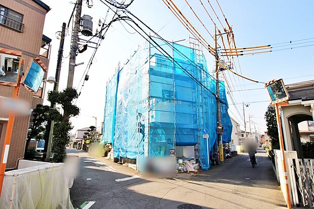 『D号棟』
住宅性能評価で耐震等級３（最高等級）を取得！お客様を守る大切な住宅だからこそ、第三者の検査を受けて安心して住んでいただける住宅をご案内させて頂きます。