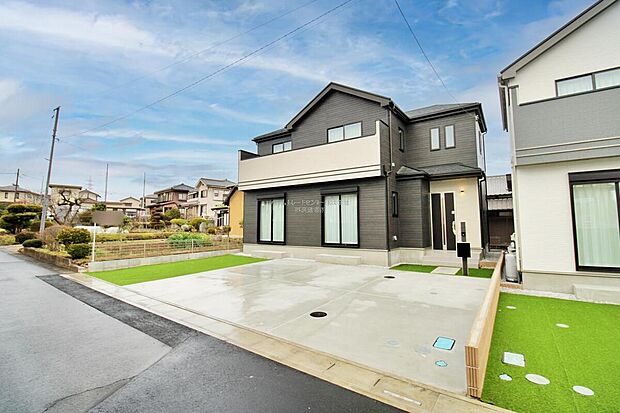 『A号棟』
ひとたび扉を開けばそこに待っているのは上質な空間とマイホームでの新生活をイメージさせる優雅なひととき。「この家なら…」ではなく「ここに住みたい♪」と思う感動をお届けいたします。