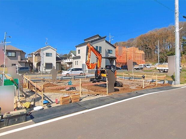 『１号棟』
住宅性能評価で耐震等級３（最高等級）を取得！お客様を守る大切な住宅だからこそ、第三者の検査を受けて安心して住んでいただける住宅をご案内させて頂きます。