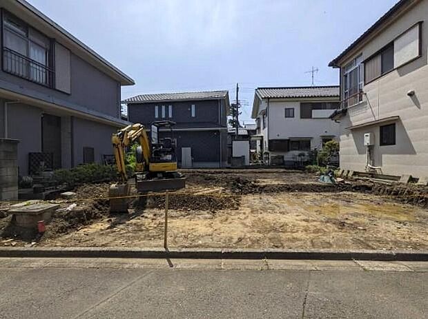 『1号棟』
気になった物件すぐにご見学対応させていただきます♪平日・お仕事帰りなど、いつでもご案内可能です♪周辺環境と併せて、実際に現地をご確認ください♪